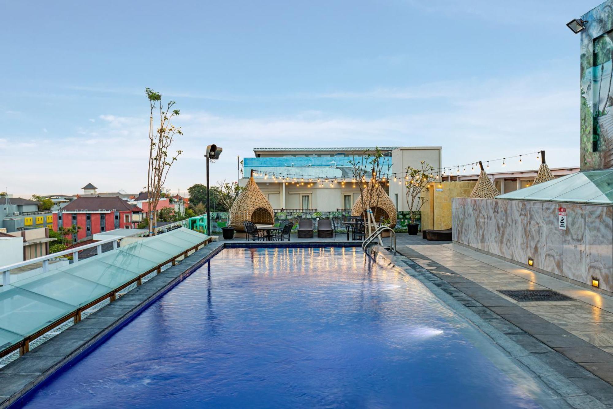 Boss Legian Hotel Powered By Archipelago Exterior foto
