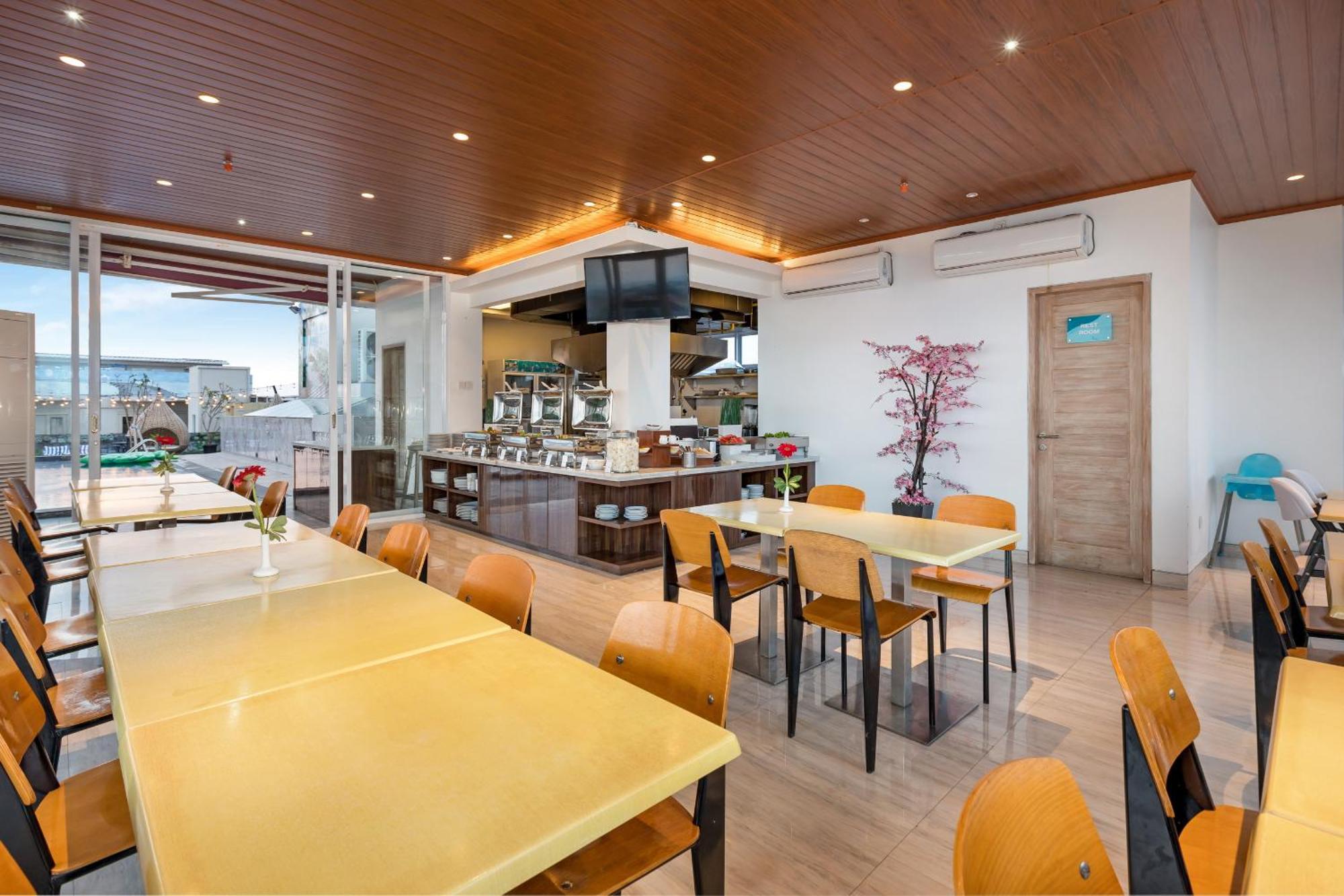 Boss Legian Hotel Powered By Archipelago Exterior foto