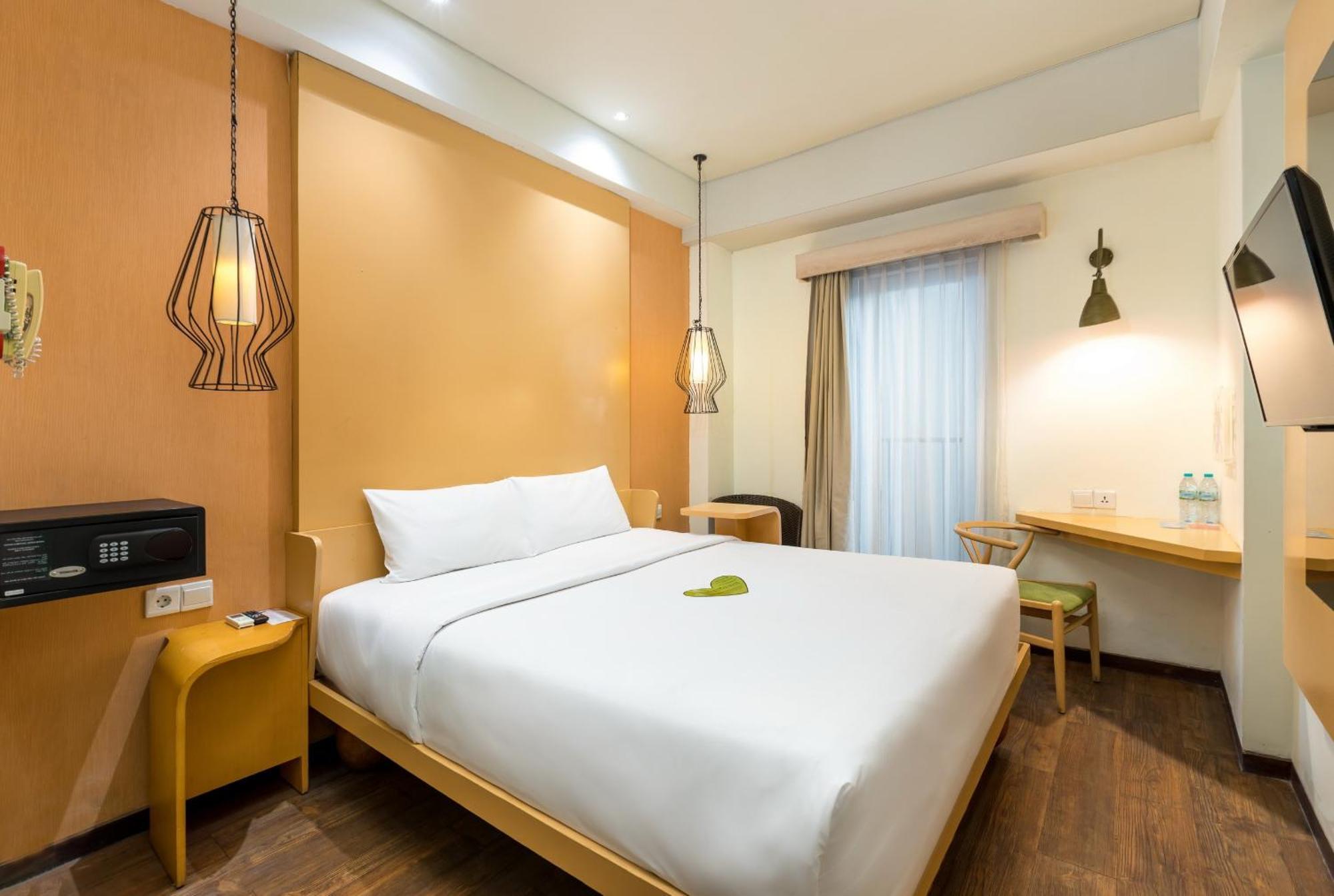 Boss Legian Hotel Powered By Archipelago Exterior foto